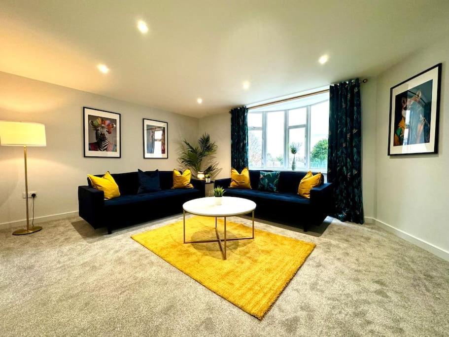 3Br Westbourne Delight - Near Beach & Bournemouth! Екстер'єр фото